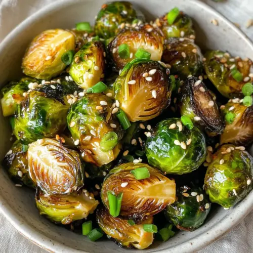 Glasierte Rosenkohl mit Ingwer-Knoblauch-Sauce